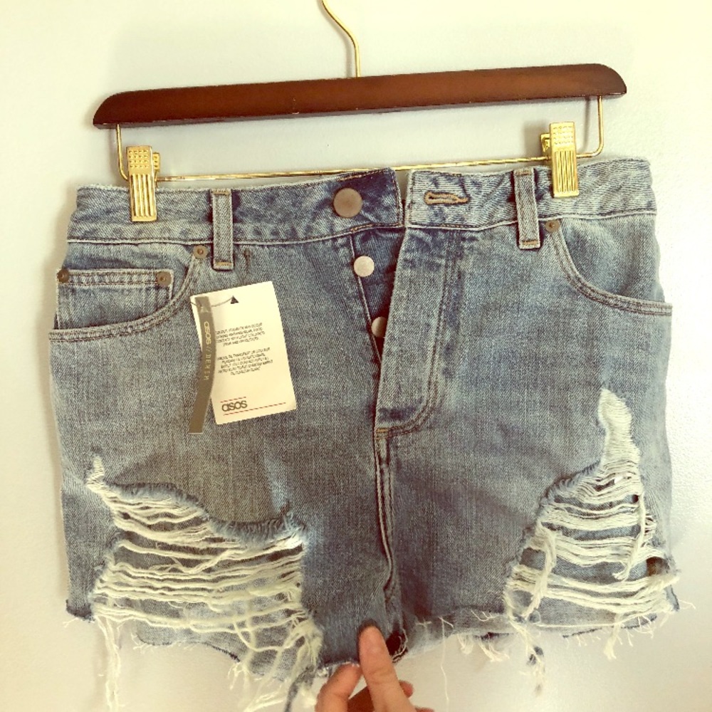 Brand new ASOS size 6 jean shorts